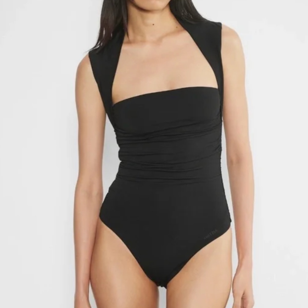 NWT Aritzia Original Contour Flourish Bodysuit Black S